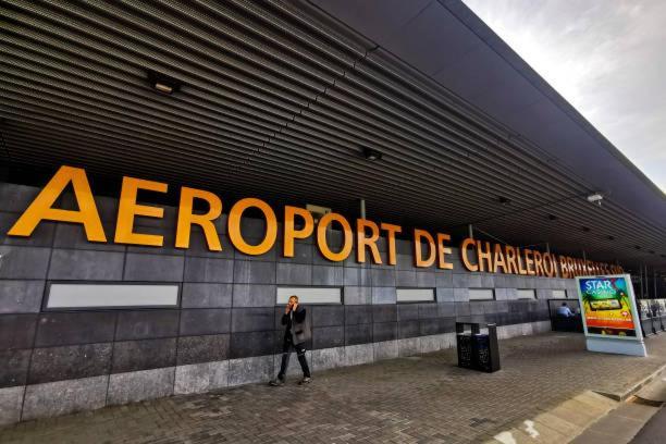 Вілла Charbonnel 2 Bruxelles-Charleroi-Airport Екстер'єр фото